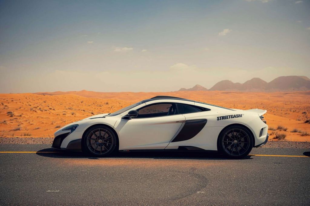 McLaren 675LT in der Wüste