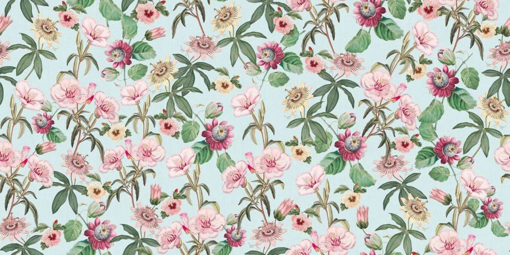Exotische Blüten in Pastellblau