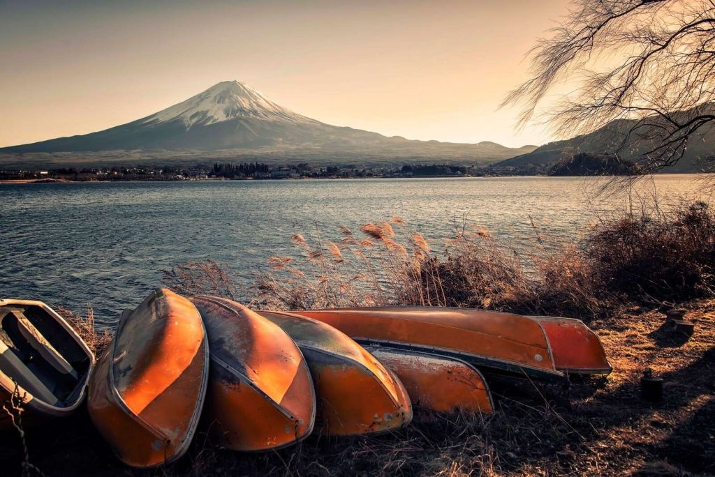 Ruhiges Ufer am Fuji-See