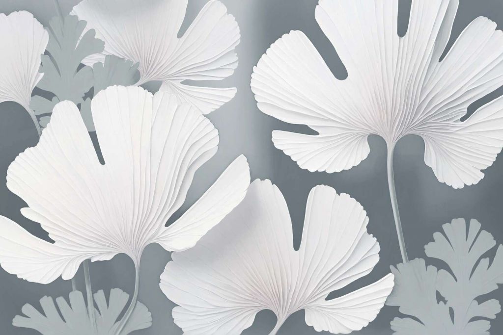 weiße Ginkgo-Blätter im Nebel