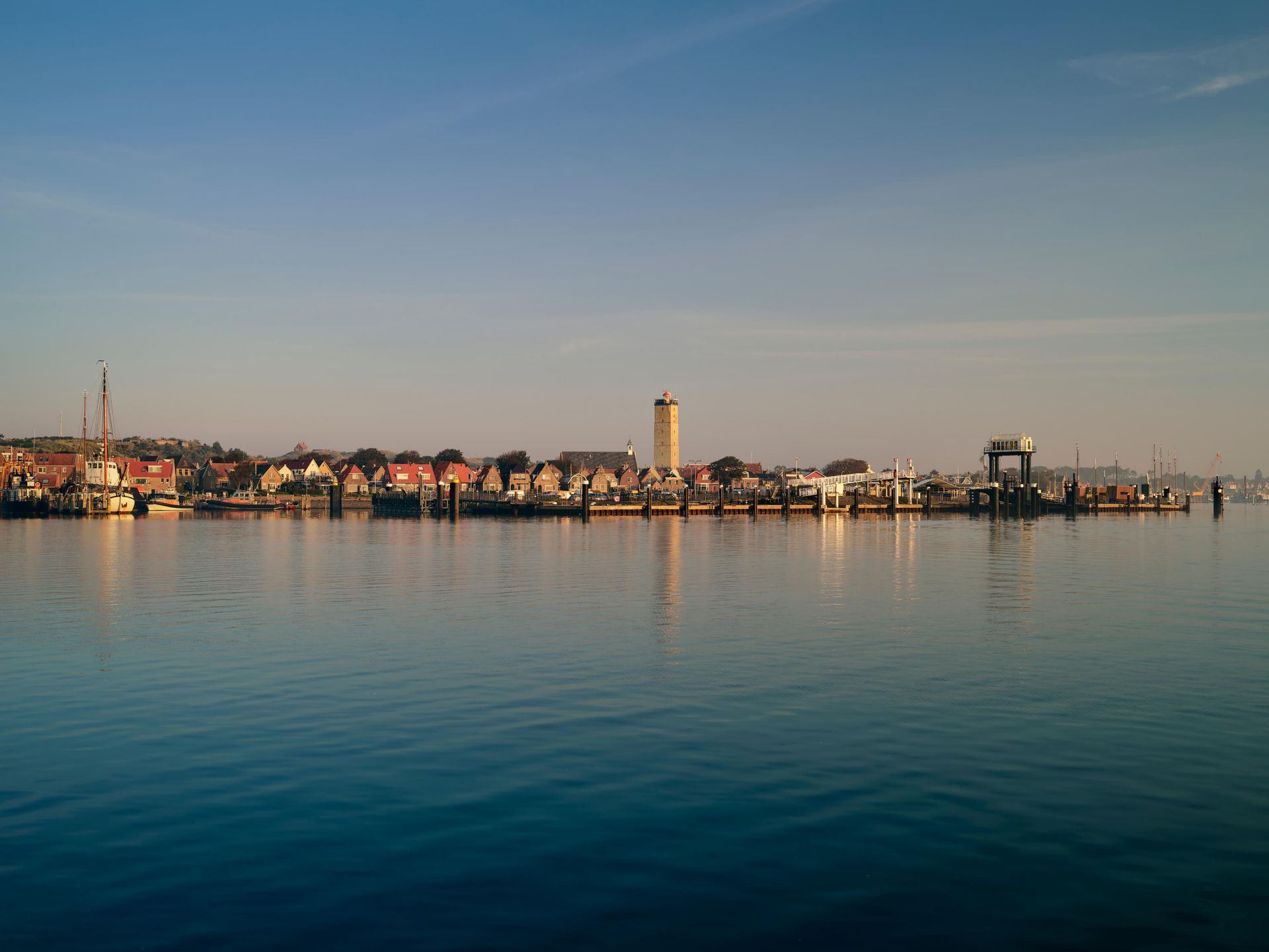 Hafen mit Leuchtturm