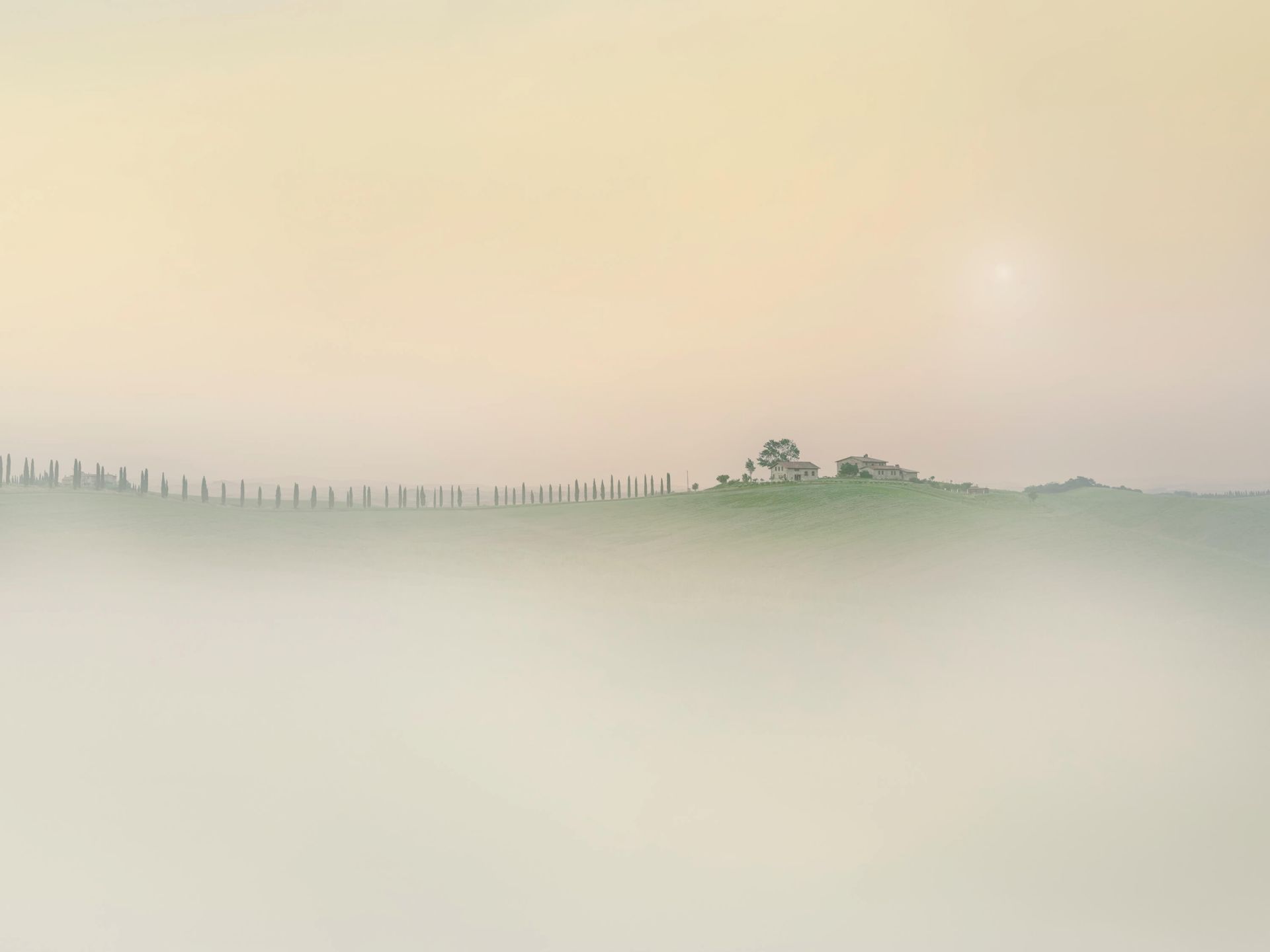 Neblige italienische Landschaft