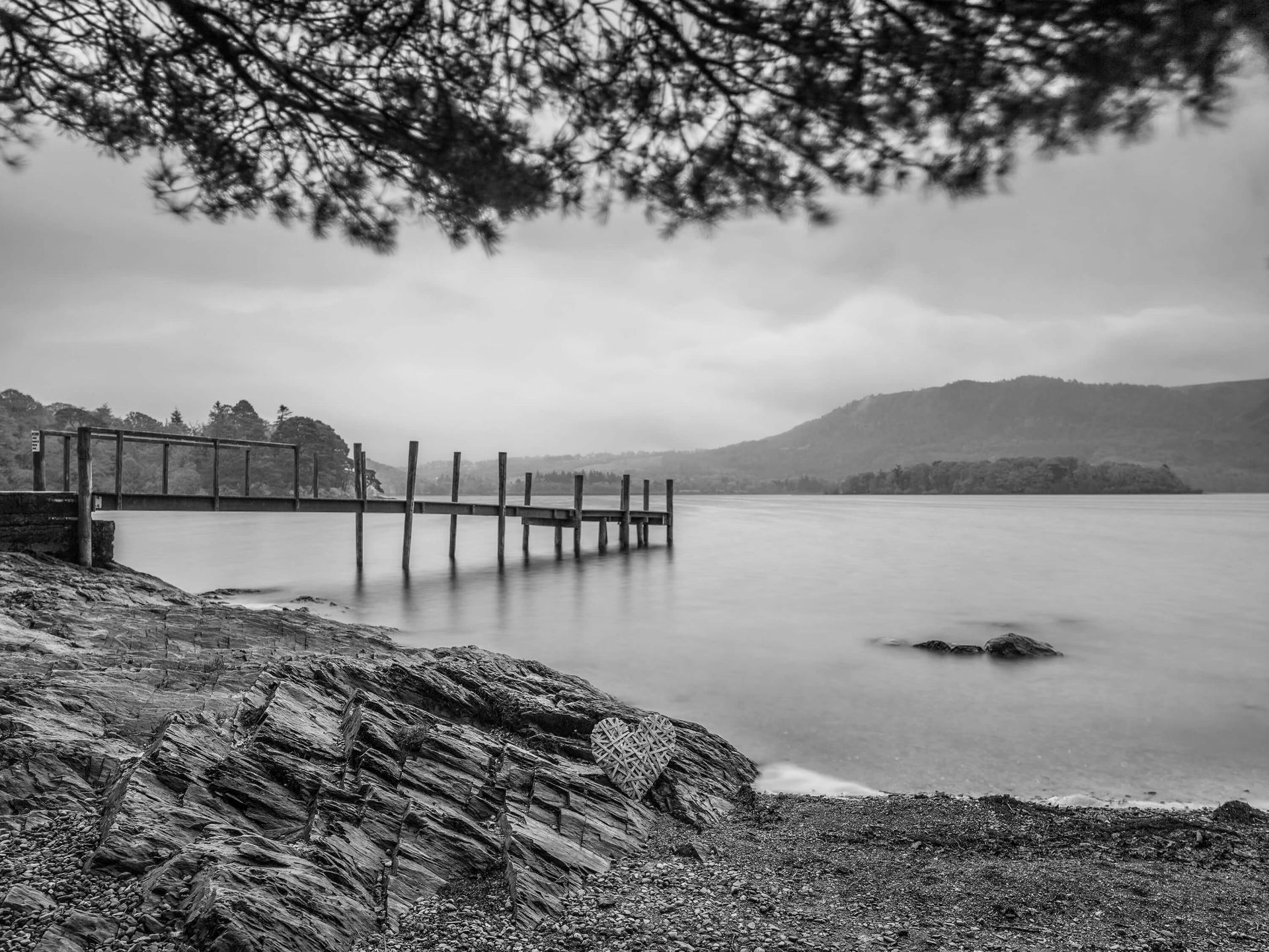 Steg in einem See