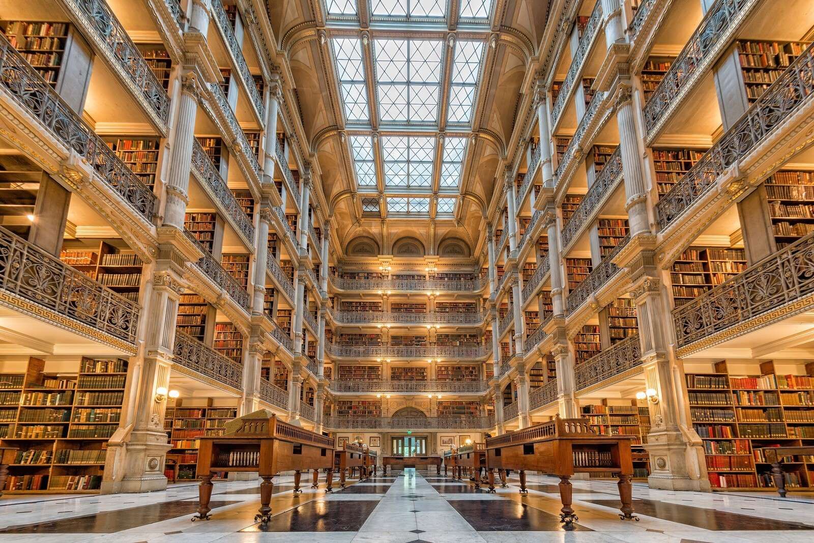 Erleuchteter Literaturraum