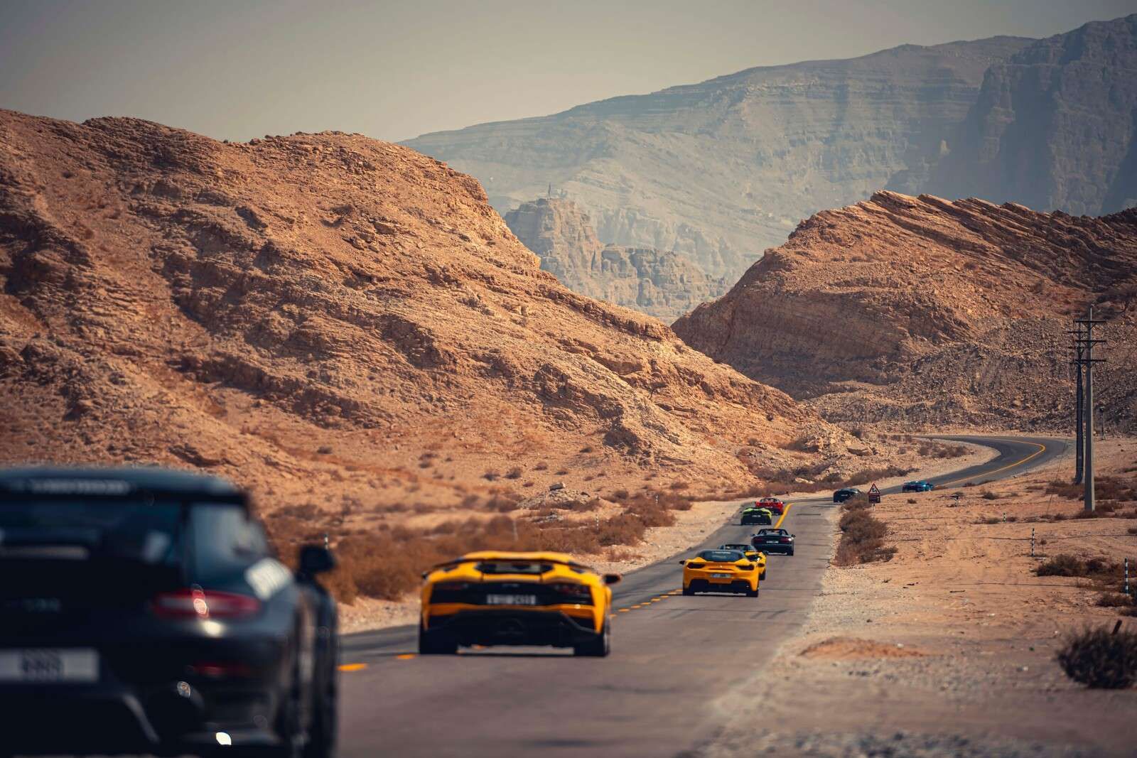 Supercars durch die Wüste