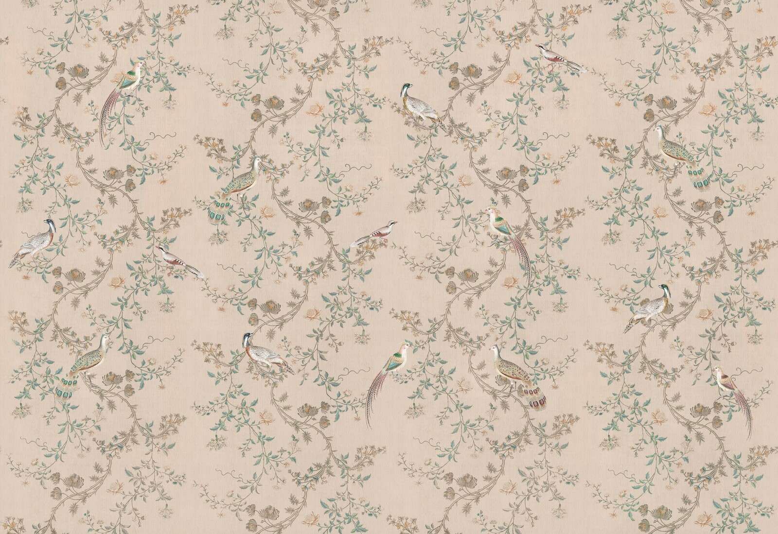 Fasane zwischen blühenden Ranken