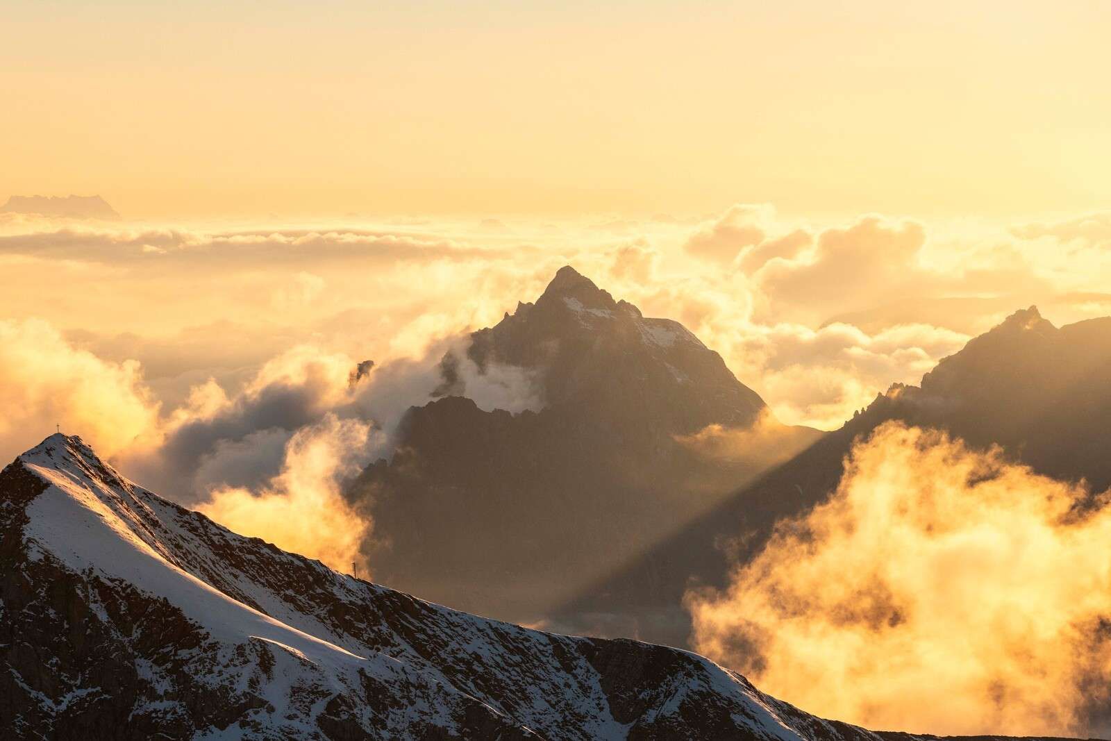 Sonnenaufgang über den Wolkenberg