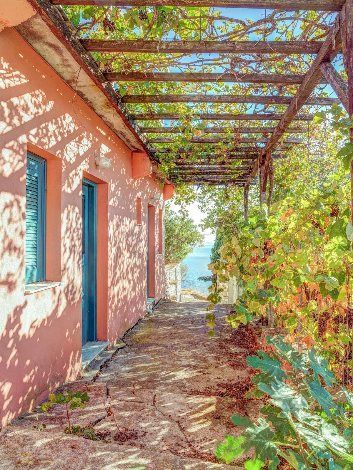 Mediterrane Pergola mit Meerblick